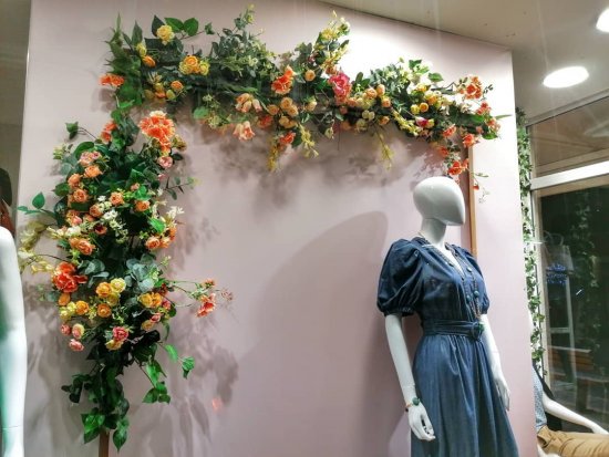 LEMON CLOTHING STORE