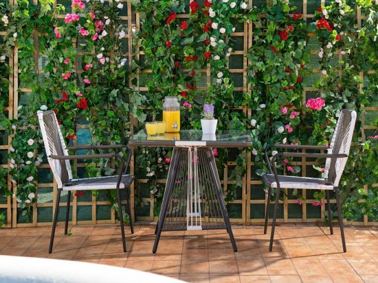 MARAVELIA APARTMENTS